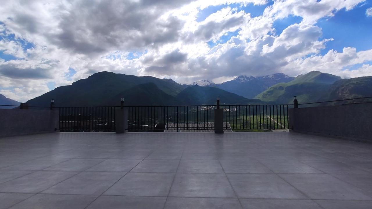 Prime Hotel Kazbegi Экстерьер фото